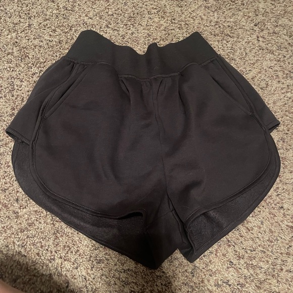 2 Pairs Gymshark Legacy Shorts - Picture 5 of 6